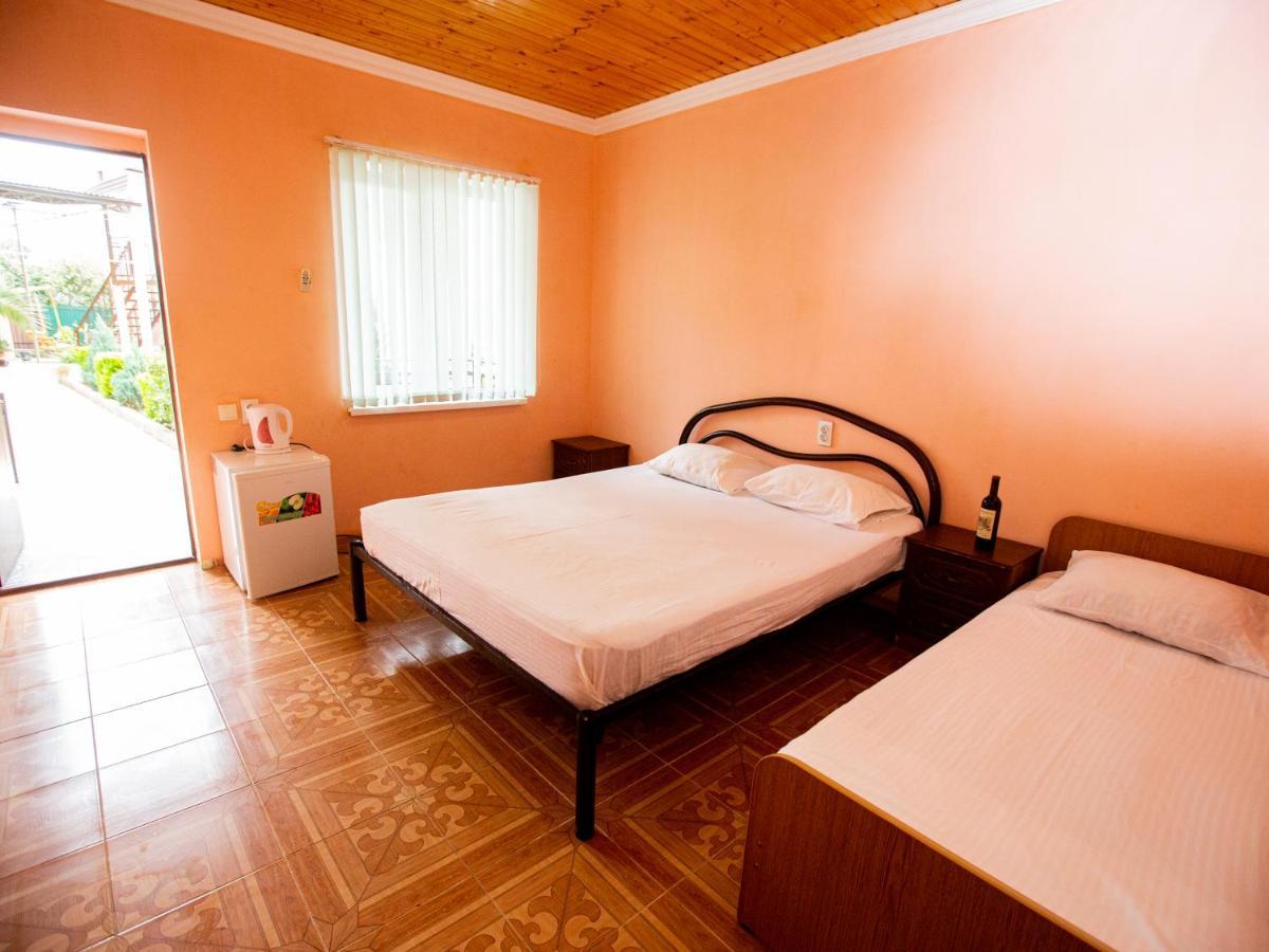 Mini Hotel Vavilon New Athos Buitenkant foto
