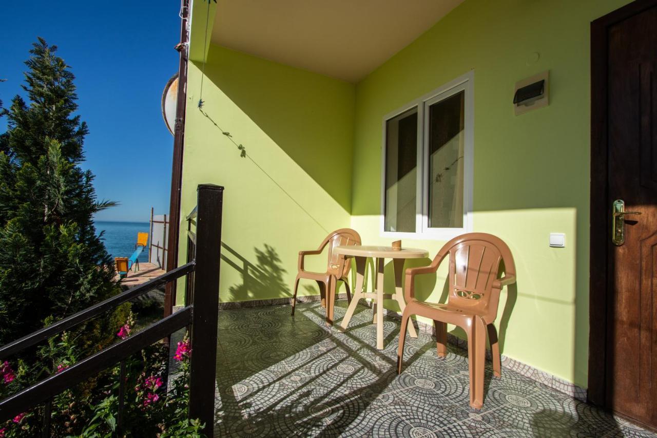 Mini Hotel Vavilon New Athos Buitenkant foto