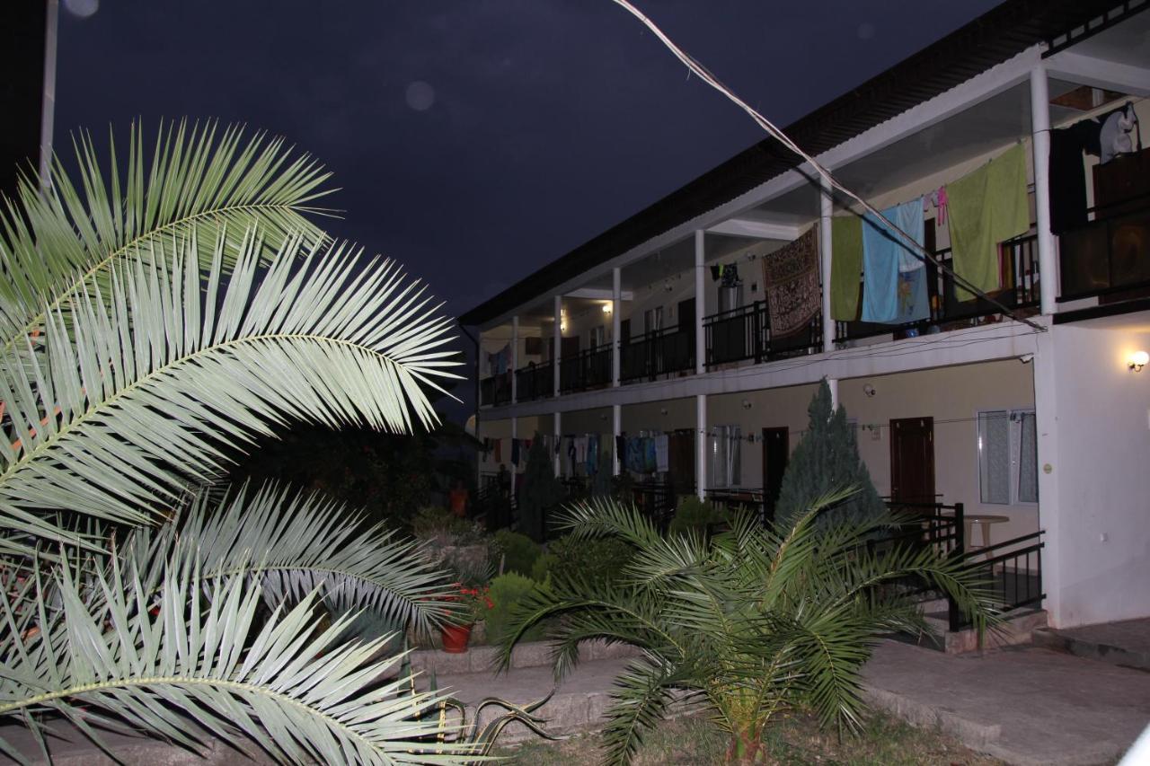 Mini Hotel Vavilon New Athos Buitenkant foto
